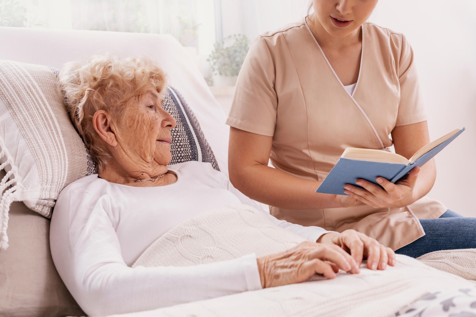 4 Signs It's Time to Consider Memory Care in Naples