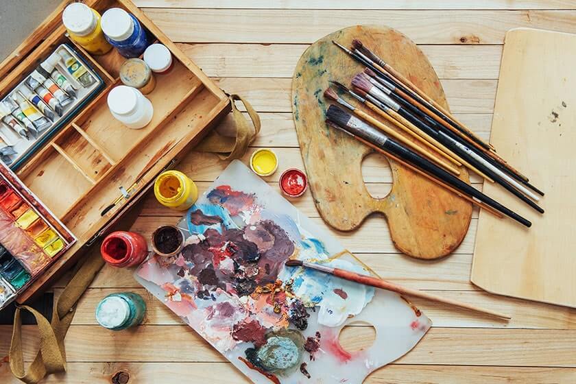 surprising-benefits-of-art-therapy-for-seniors-aston-gardens