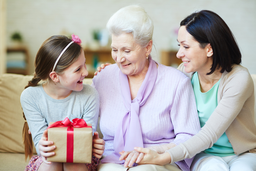 5 Best Gifts For Seniors Who Stay In Independent Living - Aston Gardens